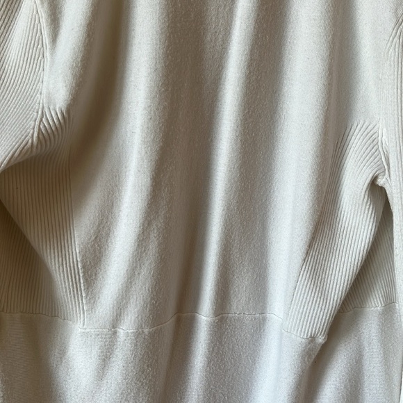 WHBM Open Sweater - Size Medium - Picture 10 of 11